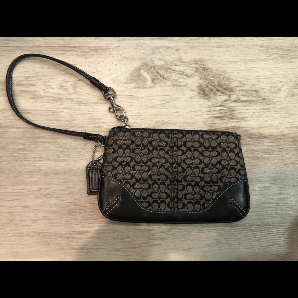 Coach wristlet - Picture 2 of 2